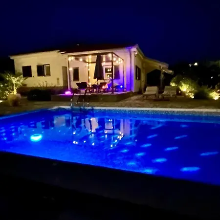 Fairyland 150qm Fuer 8pax * Paljuv