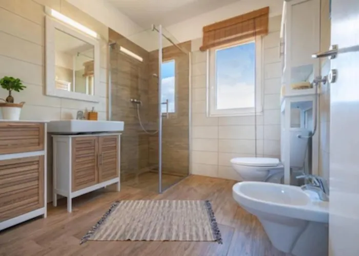 Fairyland 150qm Fuer 8pax * Paljuv